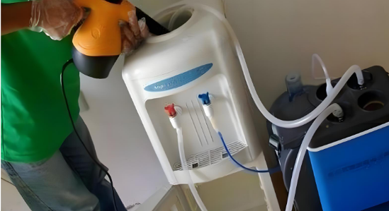 水站饮水机清洗服务：该不该做？成本多少？